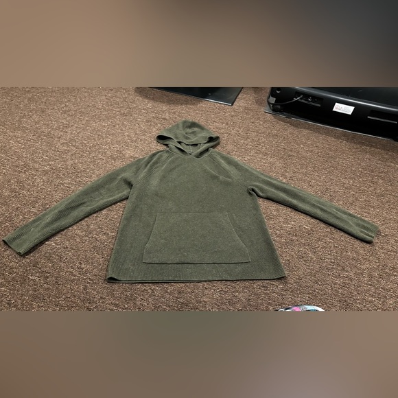 Banana Republic Other - EUC Men’s L Banana Republic Green LS hooded pullover sweater Supima cotton